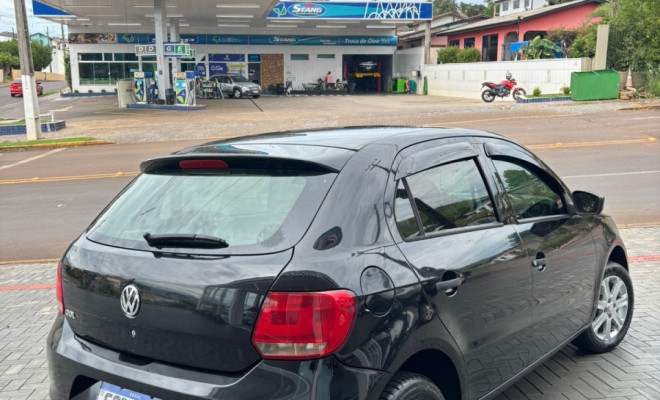 VW - VolksWagen Gol (novo) 1.0 Mi Total Flex 8V 4p 2013 Flex-2