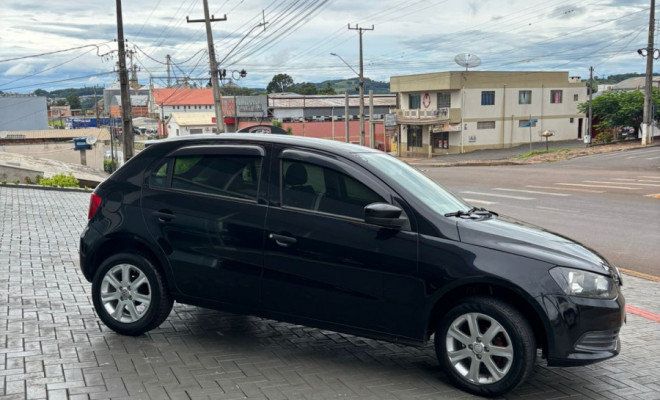 VW - VolksWagen Gol (novo) 1.0 Mi Total Flex 8V 4p 2013 Flex-1