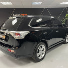 Mitsubishi OUTLANDER 3.0 GT 3.0 V6 Aut. 2014 Gasolina  7 LUGARES  Camera 360º Teto solar-3