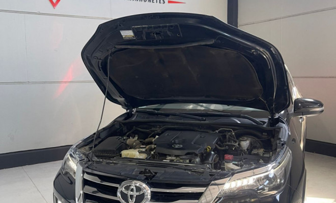 Toyota Hilux SW4 SRX 4x4 2.8 TDI 16V Dies. Aut. 2020 Diesel-2