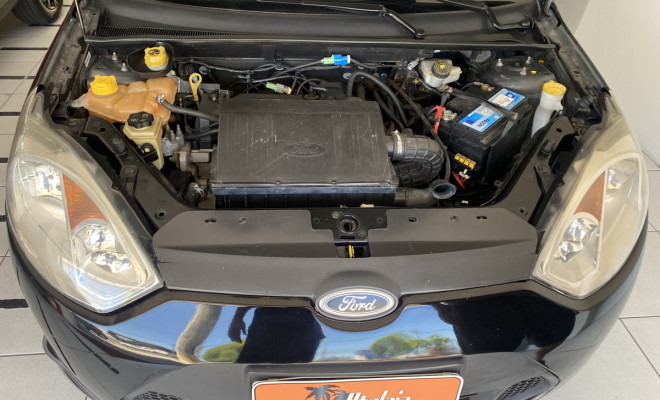 Ford Fiesta Sedan 1.6 2013-14