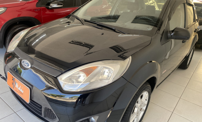 Ford Fiesta Sedan 1.6 2013