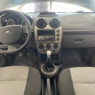 Ford Fiesta Sedan 1.6 2013-6