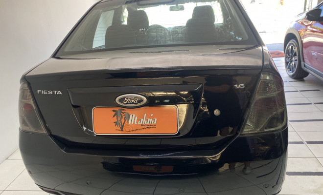 Ford Fiesta Sedan 1.6 2013-3