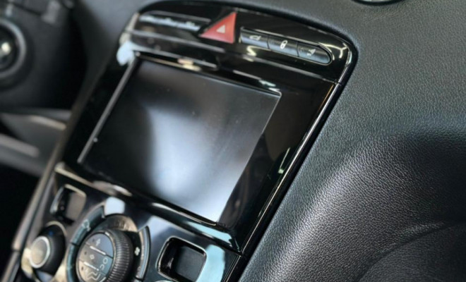 Peugeot 308 Active 1.6 Flex 16V 5p mec. 2015 Flex-11