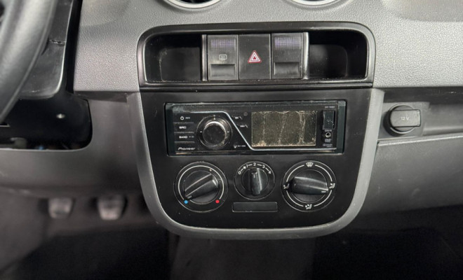 VW - VolksWagen Gol 1.0 Total Flex 8V 5p (25 Anos) 2013 Flex-9