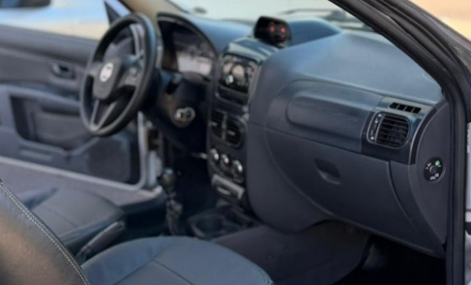 Fiat Strada Adventure1.8/ 1.8 LOCKER Flex CD 2015 Flex-12