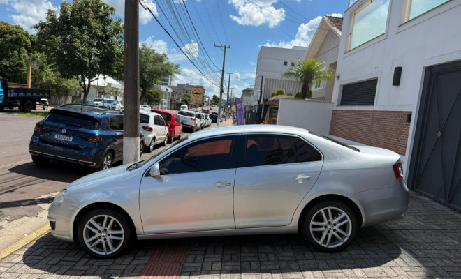 VW - VolksWagen JETTA 2.5 20V 150/170cv Tiptronic 2010 Gasolina-2