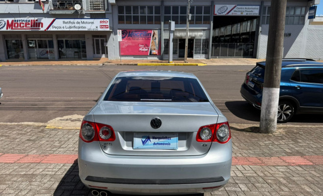 VW - VolksWagen JETTA 2.5 20V 150/170cv Tiptronic 2010 Gasolina-4