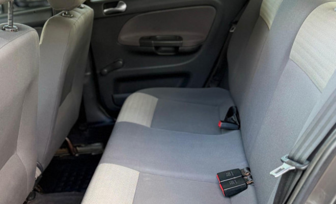 VW - VolksWagen VOYAGE TREND 1.6 Mi Total Flex 8V 4p 2009 Flex-7