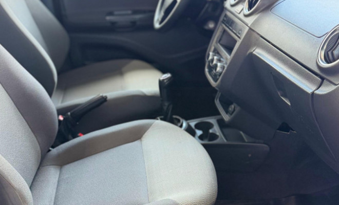 VW - VolksWagen VOYAGE TREND 1.6 Mi Total Flex 8V 4p 2009 Flex-10