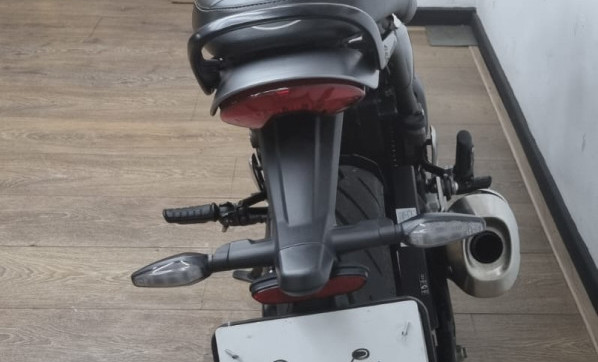 TRIUMPH SPEED 400 2024 Gasolina-10