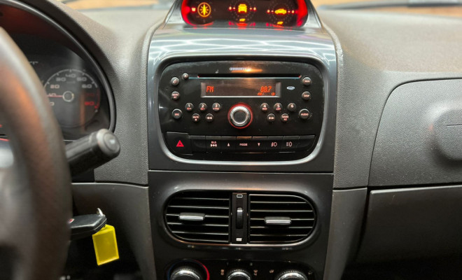 Fiat Strada Adventure1.8/ 1.8 LOCKER Flex CD 2014 Flex-8