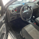 Ford Fiesta SE 1.6 2013-5