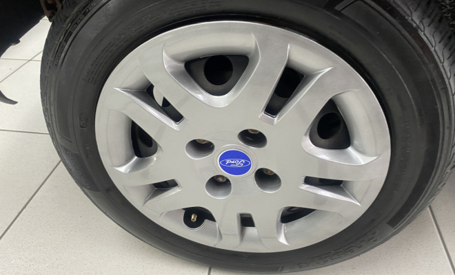 Ford Fiesta SE 1.6 2013-14