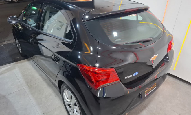 GM - Chevrolet ONIX HATCH LT 1.4 8V FlexPower 5p Aut. 2018 Flex-18