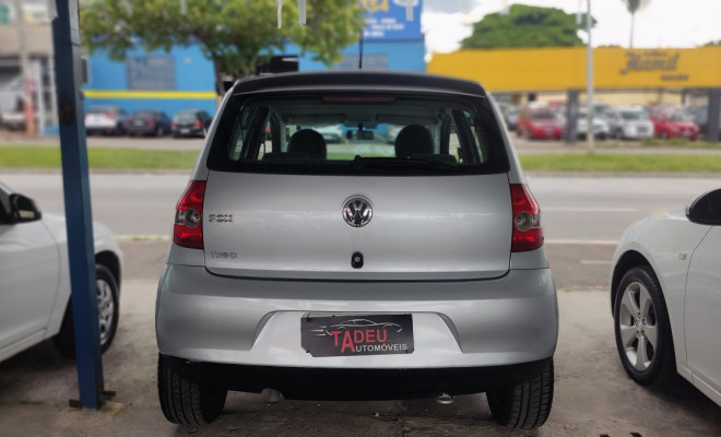 VW - VolksWagen Fox 1.0 Mi Total Flex 8V 5p 2010 Flex-4