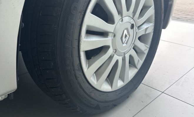 Renault SANDERO Privilège Hi-Flex 1.6 16V 5p Aut 2013 Flex-3