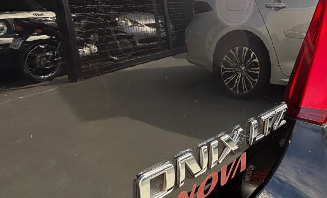 GM - Chevrolet ONIX HATCH LTZ 1.4 8V FlexPower 5p Mec. 2013 Flex-3