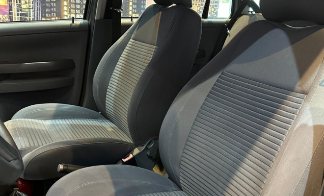 VW - VolksWagen SPACEFOX 1.6/ 1.6 Trend Total Flex 8V 5p 2010 Flex-7