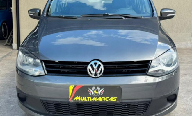 VW - VolksWagen Fox 1.0 Mi Total Flex 8V 5p 2014 Flex-8