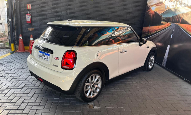 MINI COOPER 1.5 Turbo 12V 3p Aut. 2015 Gasolina-2