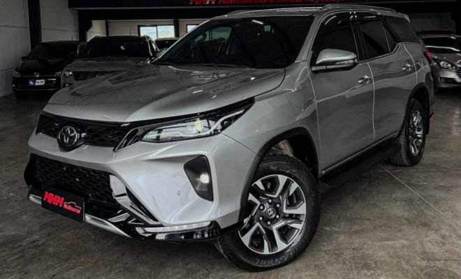 Toyota Hilux SW4 SRX 4x4 2.8 TDI