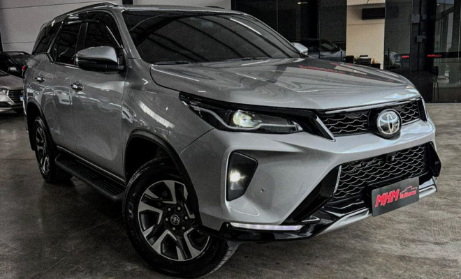 Toyota Hilux SW4 SRX 4x4 2.8 TDI-0