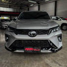 Toyota Hilux SW4 SRX 4x4 2.8 TDI-1