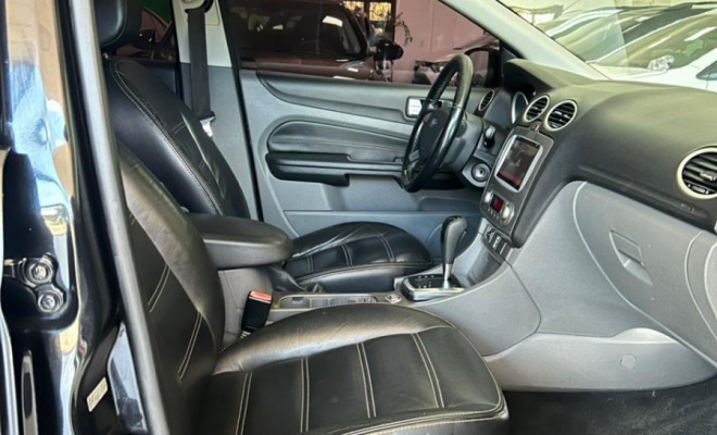 Ford Focus Ghia Sed. 2.0 16V/2.0 16V Flex Aut 2010 Flex-10