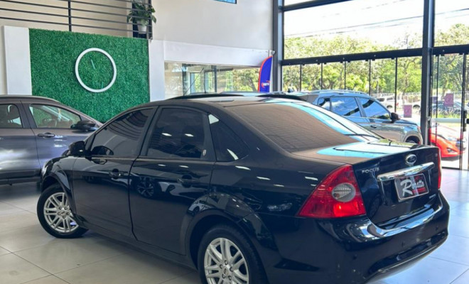 Ford Focus Ghia Sed. 2.0 16V/2.0 16V Flex Aut 2010 Flex-4