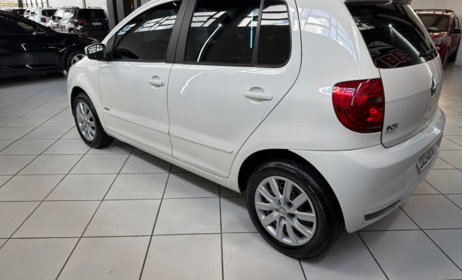 VW - VolksWagen Fox 1.6 Mi Total Flex 8V 5p 2013 Flex-5
