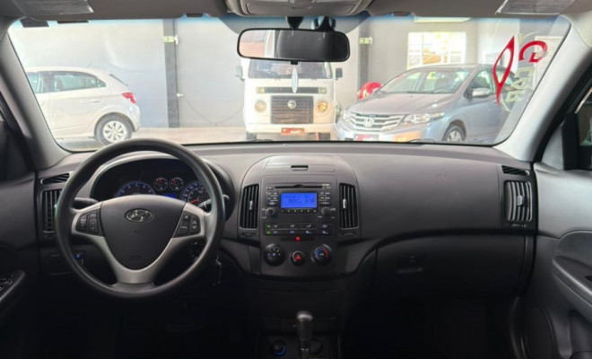 Hyundai i30 2.0 16V 145cv 5p Aut. 2012 Gasolina-10