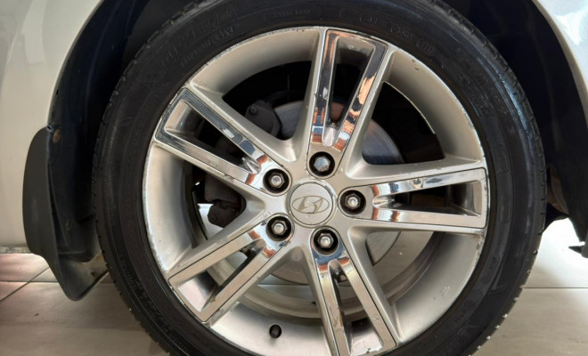 Hyundai i30 2.0 16V 145cv 5p Aut. 2012 Gasolina-17