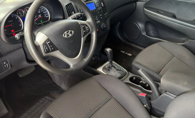 Hyundai i30 2.0 16V 145cv 5p Aut. 2012 Gasolina-8