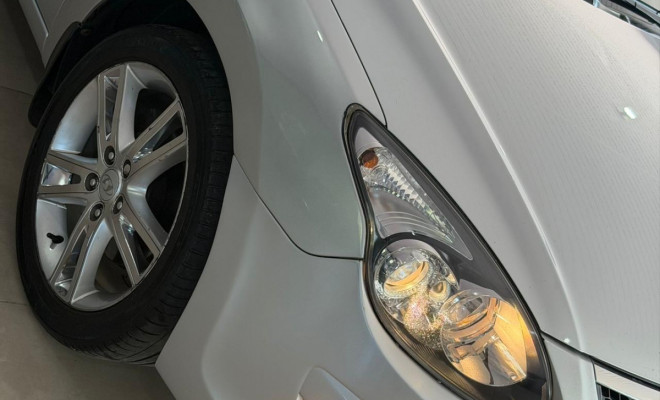 Hyundai i30 2.0 16V 145cv 5p Aut. 2012 Gasolina-2