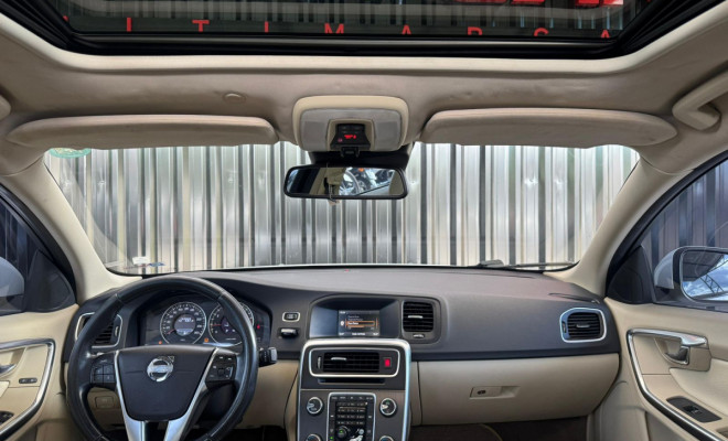 Volvo S60 T-5 2.0 240cv 4p 2012 Gasolina-6