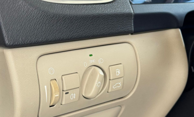 Volvo S60 T-5 2.0 240cv 4p 2012 Gasolina-11