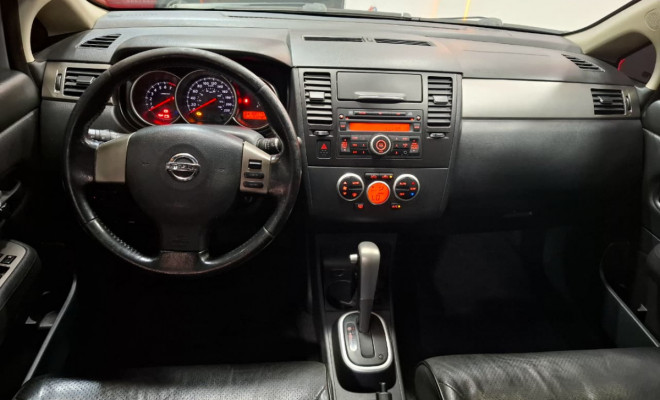 Nissan TIIDA SL 1.8/1.8 Flex 16V Aut. 2013 Flex-24