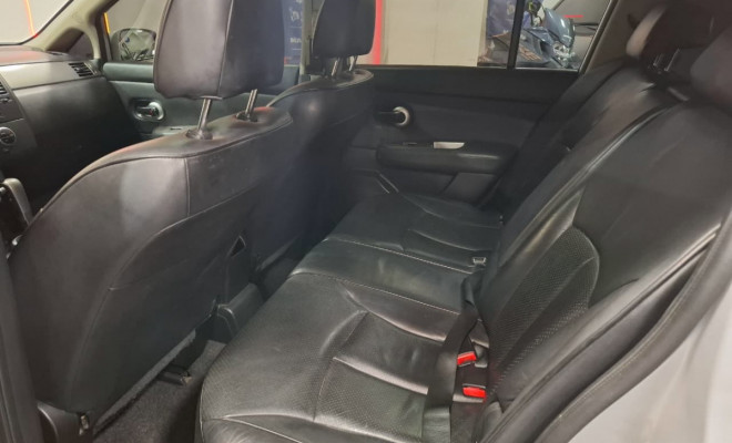 Nissan TIIDA SL 1.8/1.8 Flex 16V Aut. 2013 Flex-7