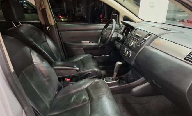 Nissan TIIDA SL 1.8/1.8 Flex 16V Aut. 2013 Flex-22