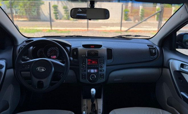 Kia Motors Cerato 1.6 16V Aut. 2011 Gasolina-7