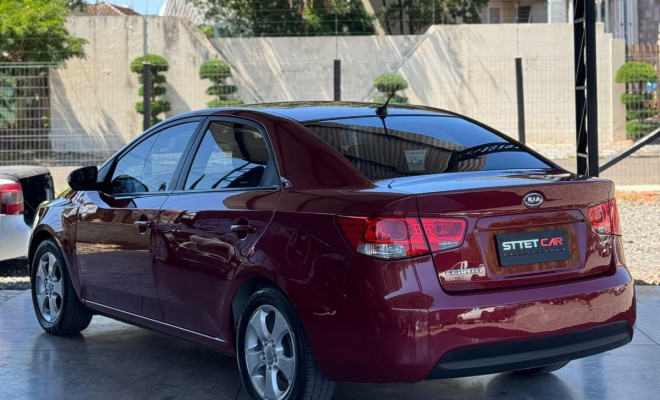 Kia Motors Cerato 1.6 16V Aut. 2011 Gasolina-1