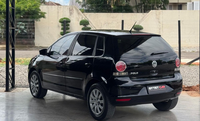 VW - VolksWagen Polo 1.6 E-Flex 8V 5p 2013 Flex-1