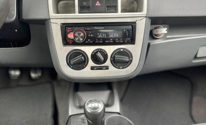 VW - VolksWagen Gol City (Trend) 1.0 Mi Total Flex 8V 2p 2009 Flex-6