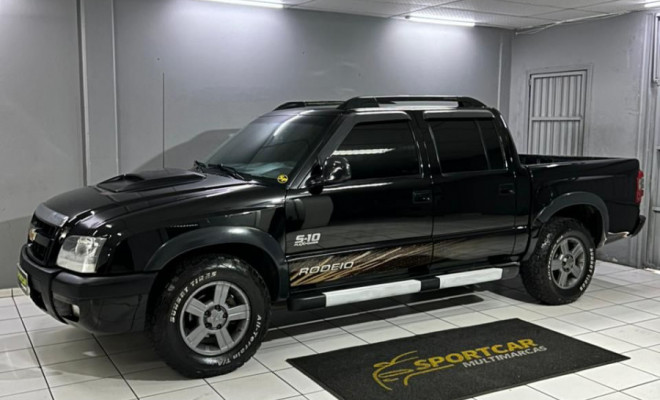 GM - Chevrolet S10 Pick-Up RODEIO 2.4 MPFI F.Power CD 2011 Gasolina