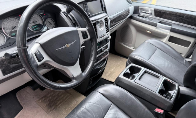 Chrysler TOWN & COUNTRY Limited 3.8 /3.6 V6 Aut. 2010 Gasolina-5