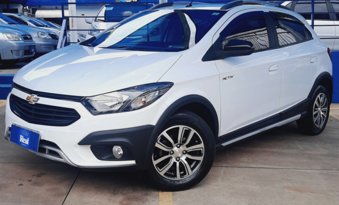 GM - Chevrolet ONIX HATCH ACTIV 1.4 8V Flex 5p Mec. 2017 Flex