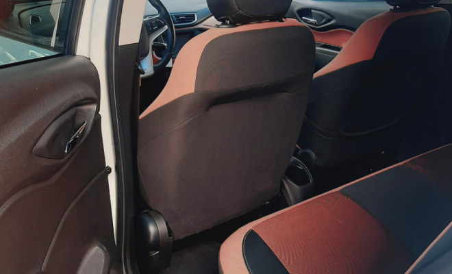 GM - Chevrolet ONIX HATCH ACTIV 1.4 8V Flex 5p Mec. 2017 Flex-8