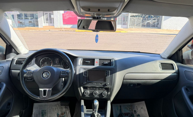 VW - VolksWagen JETTA Highline 2.0 TSI 16V 4p Tiptronic 2013 Gasolina-5